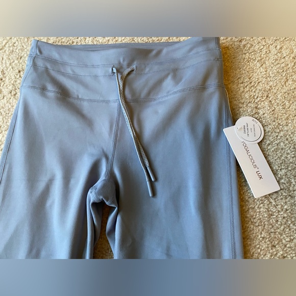 NWT Yogalicious Lux Dianna 7/8” Flare Pants - Picture 2 of 5